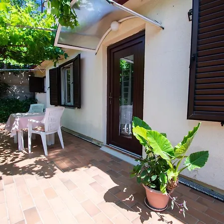 Appartement By The Sea Barbat, Rab - 4977 Barbat na Rabu