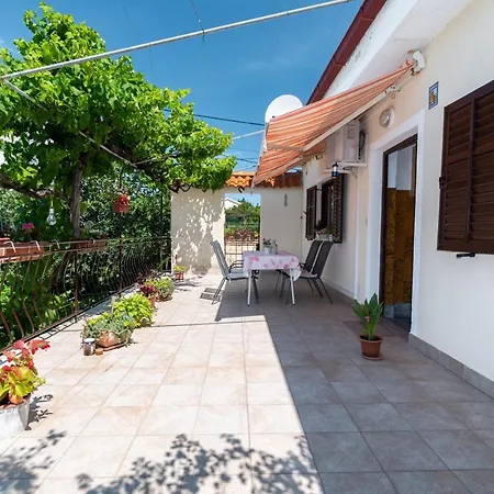 By The Sea Barbat, Rab - 4977 Appartement *