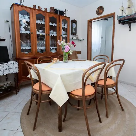 By The Sea Barbat, Rab - 4977 Apartamento Barbat na Rabu